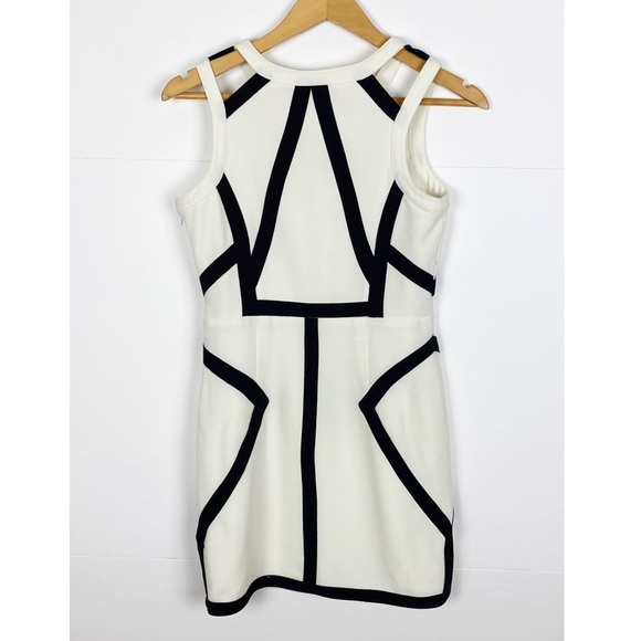 Talulah Sheath Dress Cut Out White Black Trim Size Medium - Picture 2 of 7